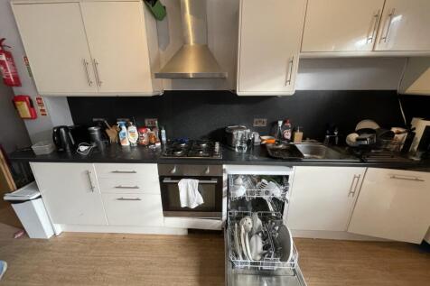 E5995FD9-B488-4143-9F3C-4733E66BB7F2