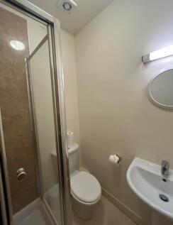 Flat214AlmaValeRoad-Ensuite4-15264289-1-0