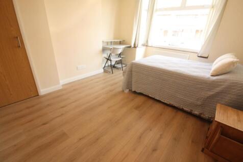 5-double-bed-newly-refurbished-student-house