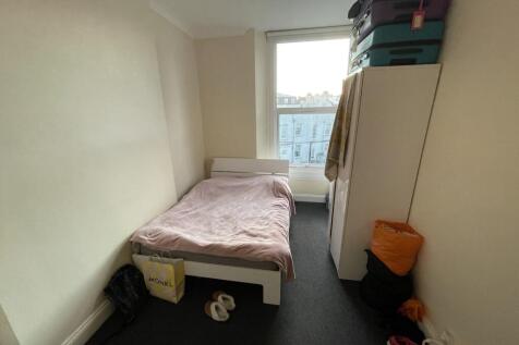 F5615B62-12EB-4135-85F9-3F227C254C32