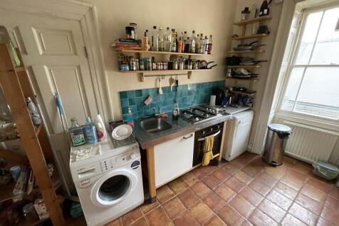 B2123B78-2085-43D3-831A-AFDA4DFC28FB