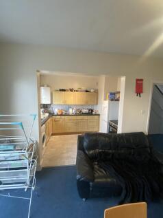 communal space, kitchen living room