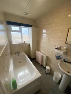 second bathroom, bath