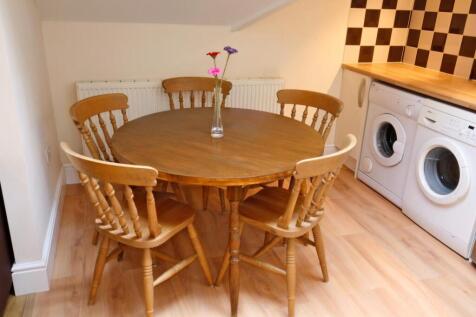 Dining-5-bed-student-property-Clifton