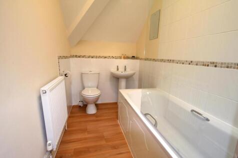 Bathroom-1-5-bed-student-property-Clifton