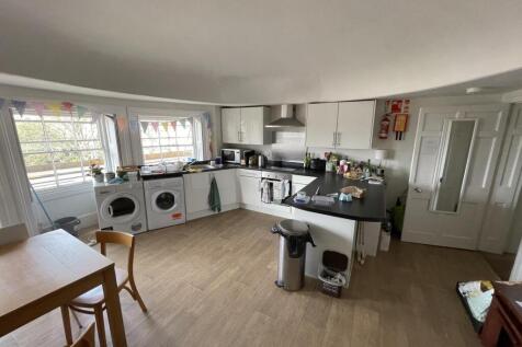 D686700E-1DF3-47E2-BF2D-2DF79D669680