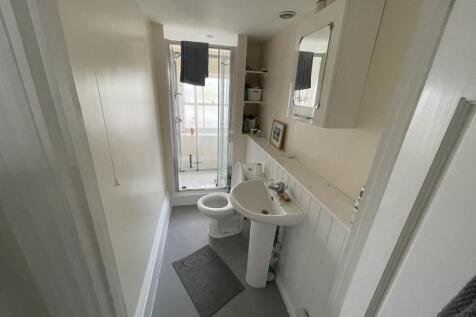 FE3FCDE9-A1F3-4E99-AE70-B57B45DCBAFD