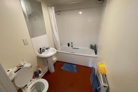 Lrg_5E9A1BD5-39BF-4548-A7B2-0EF0D14227BC