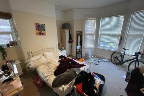 7577A8CB-7638-432D-8392-DF0BE15F9FFF