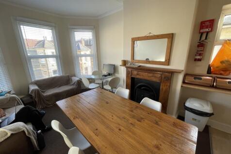 8C7626F9-59BA-4F67-BCF2-D53B9B97A33E