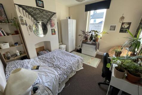 54AF42B9-3181-41B2-8C6D-0C06D7118A53