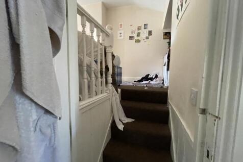 C4650CF6-4F1D-4B1C-8CBD-10CF9E6D4767