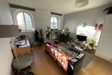 392E2AF9-E498-4EAD-945F-53B856E396FF