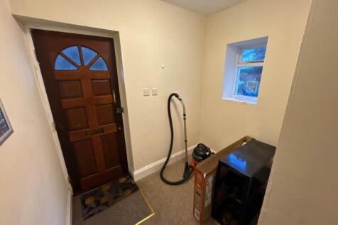 GardenFlat112Redland-EntranceHallway-14493845-50-0