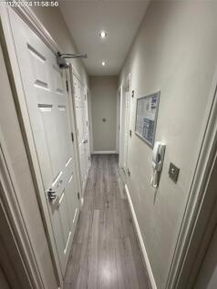 Flat370aWhiteladiesR-EntranceHall-14448863-29-0