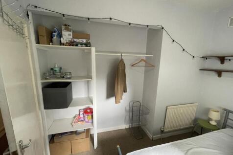 8EE501BB-F563-43AB-BD05-6E044E0D4EBF