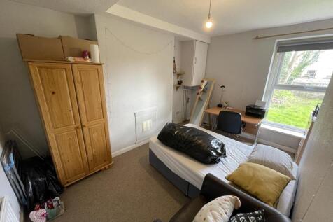 8F015E00-7242-473E-AD41-C6D1E14DBA83