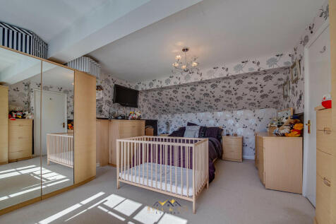 Bedroom 2.1