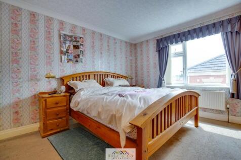 Bedroom 2.3