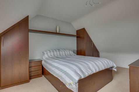 Bedroom 2.1