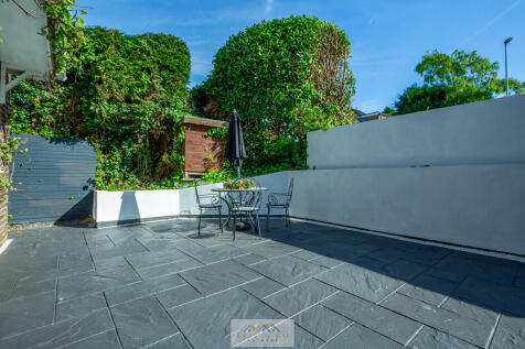 Front garden 1.1
