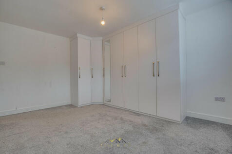 Bedroom 1.3