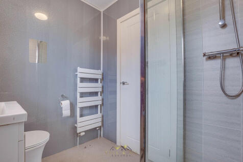 Bathroom 1.2