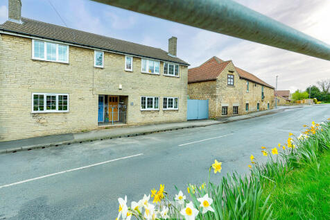 Front of house 1....