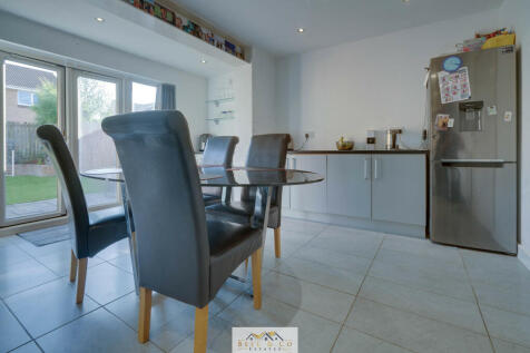 Kitchen Diner  4