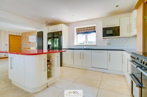 Kitchen Diner  2