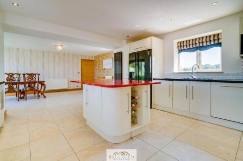 Kitchen Diner  4