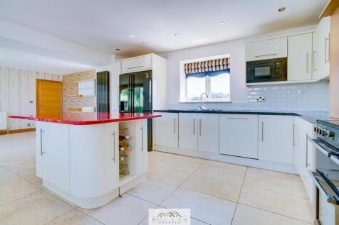 Kitchen Diner  3