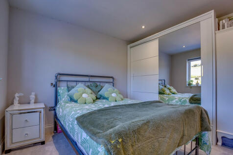 Bedroom 2.1