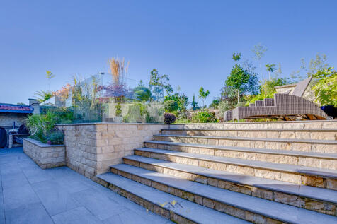 Back garden 1.4