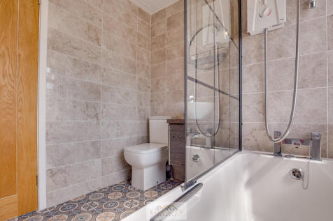 Bathroom 1.2