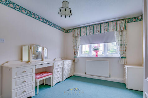 Bedroom 2.3