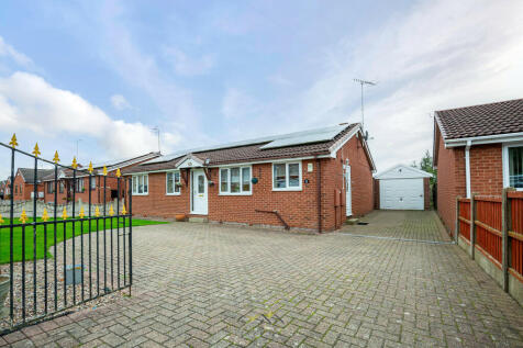 Front of bungalow...