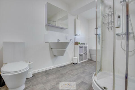 Bathroom 1.1