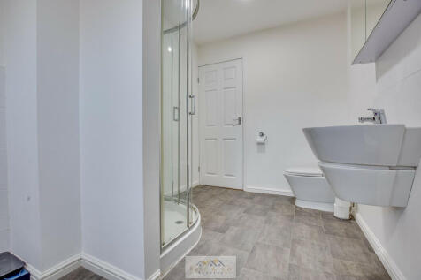 Bathroom 1.5