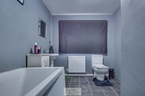 Bathroom 1.2