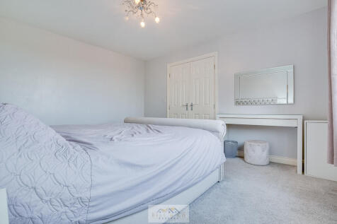 Bedroom 1.4