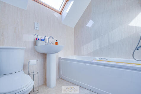 Top floor bathroo...