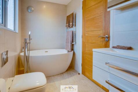 Bathroom 1-2
