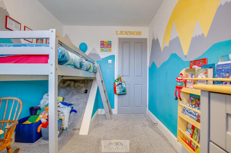 Bedroom 2.3
