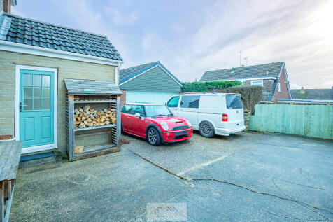 Rear 1.1Parking 