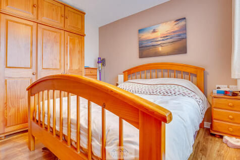 Bedroom 1.2