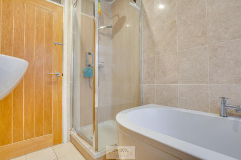 Bathroom 1.2