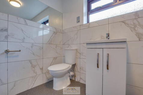 Bathroom 1.1