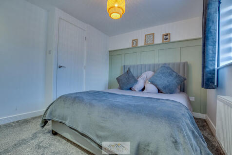 Bedroom 1.2