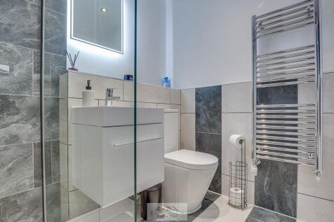 Bathroom 1.2